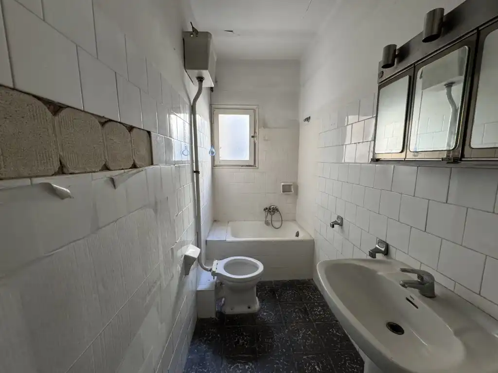 Bathroom of Flat for sale in Sant Vicenç de Castellet