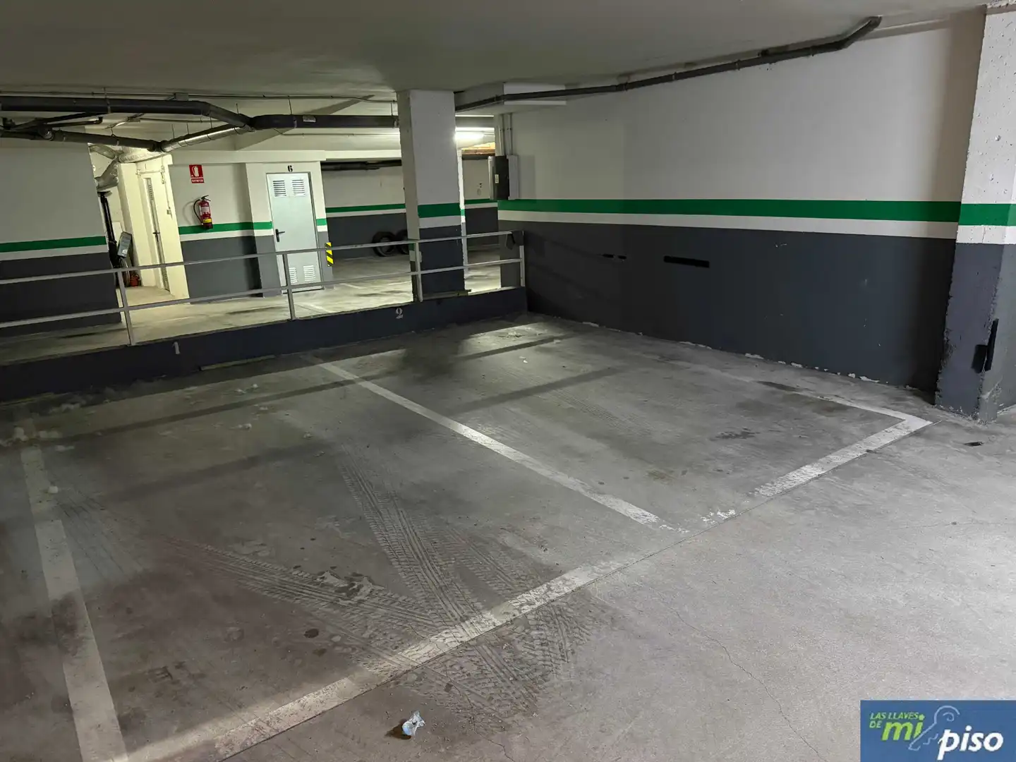 Aparcament de Pis en venda en Santovenia de Pisuerga amb Aire condicionat, Calefacció i Parquet