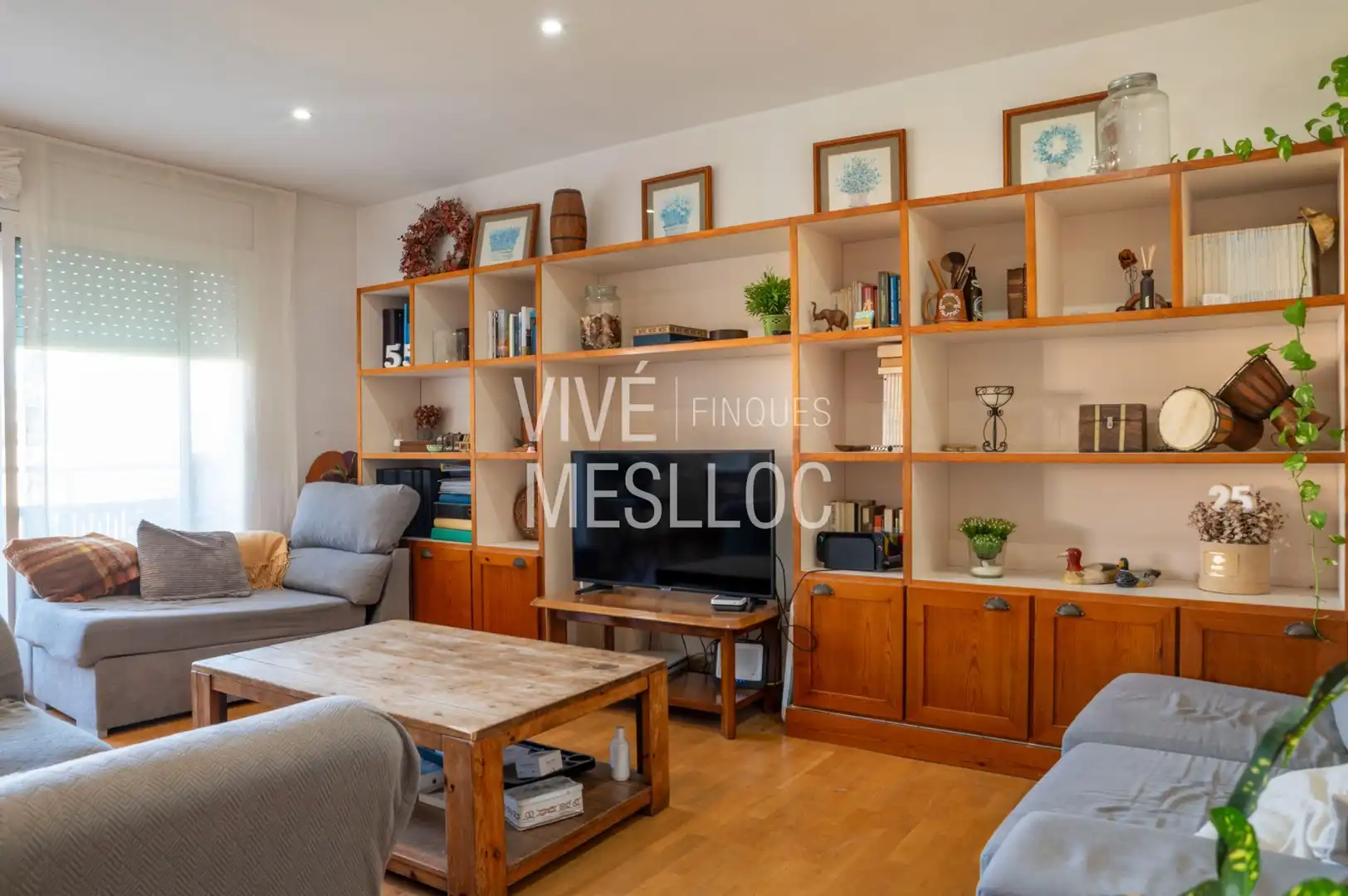 Sala de estar de Piso en venta en Alella con Calefacción, Terraza y Trastero