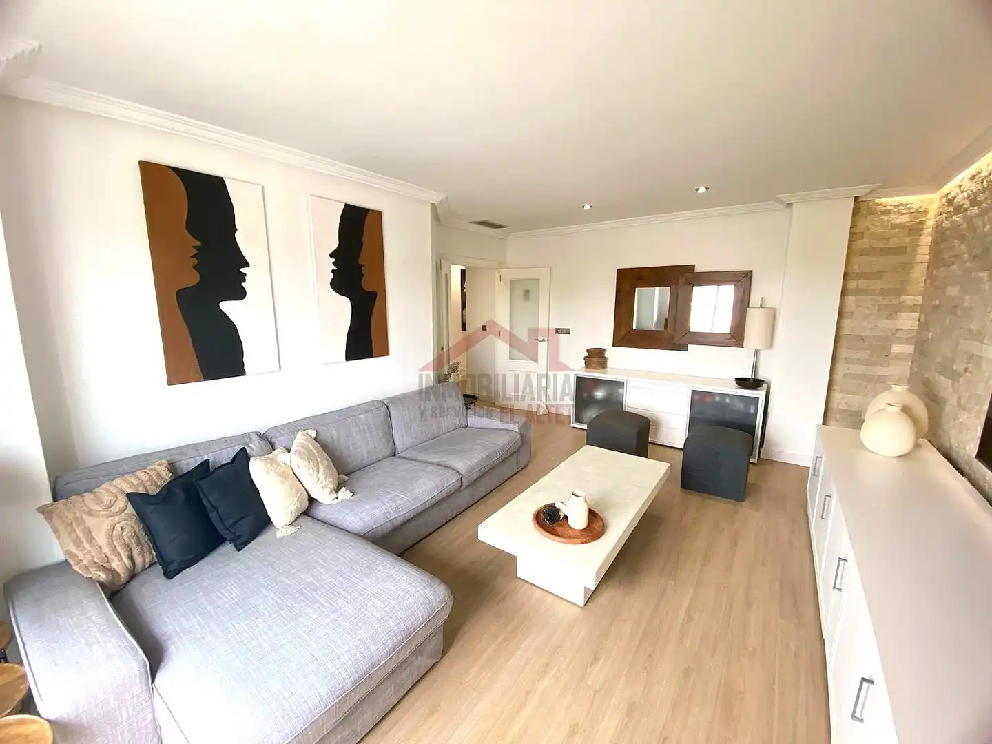 Wohnzimmer von Wohnung zum Verkauf in Elche / Elx mit Klimaanlage, Heizung und Ofen