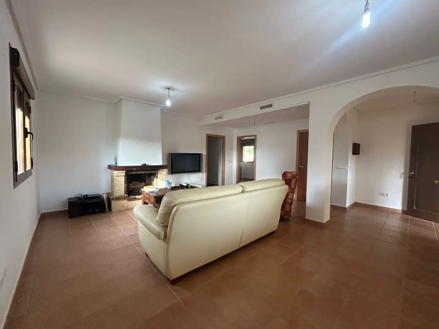 Sala de estar de Casa o chalet en venta en Santibáñez el Alto con Jardín privado, Trastero y Amueblado