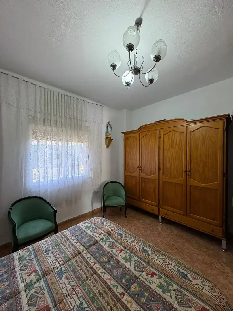Habitación de Casa o chalet en venta en Castellón de la Plana / Castelló de la Plana con Jardín privado y Piscina comunitaria