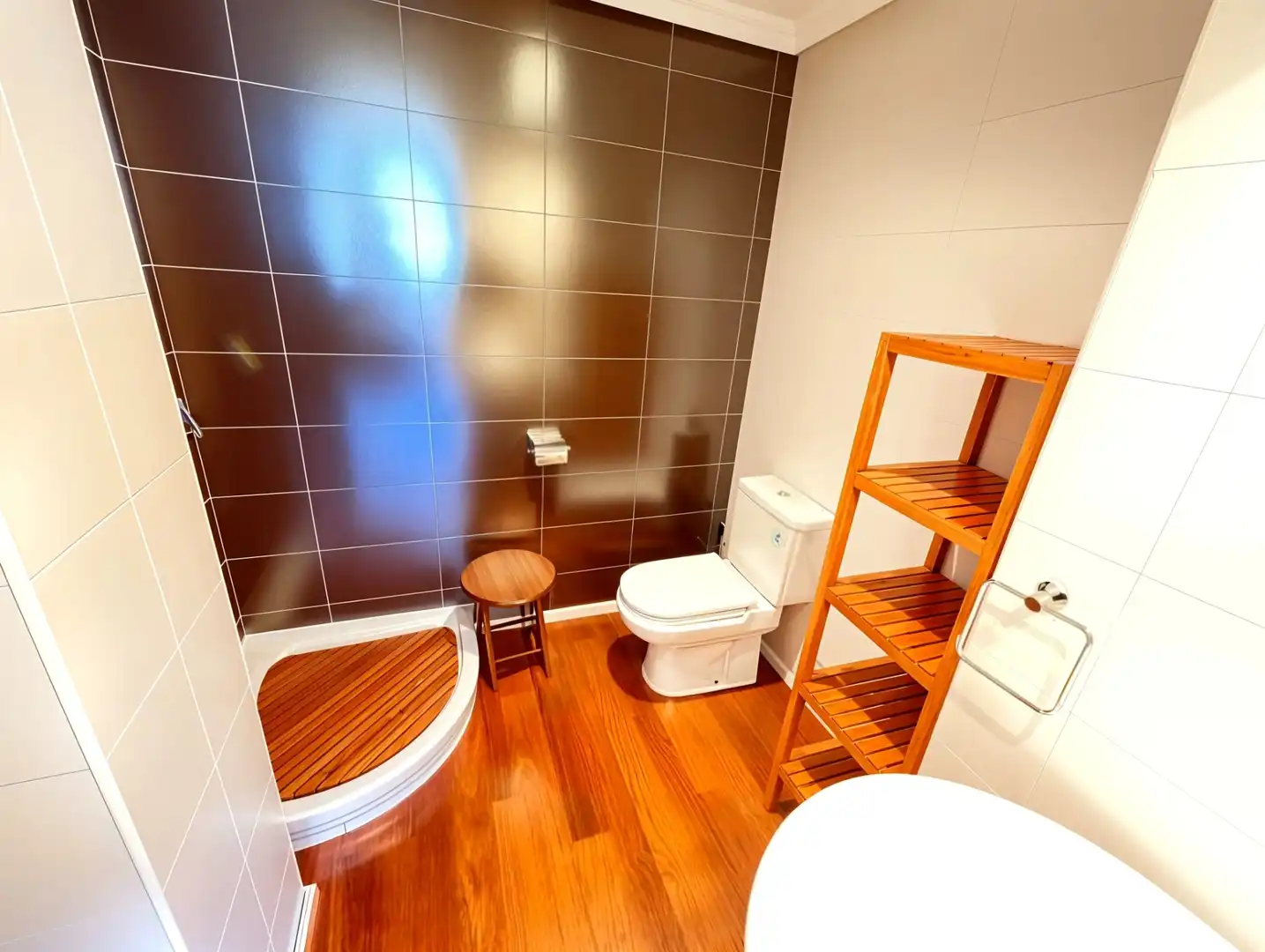 Bathroom of Flat for sale in Guadalajara  with Air Conditioner and Heating