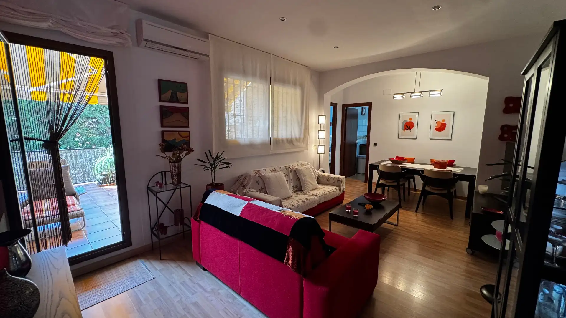 Wohnzimmer von Wohnung zum Verkauf in Roda de Berà mit Klimaanlage, Heizung und Parkett