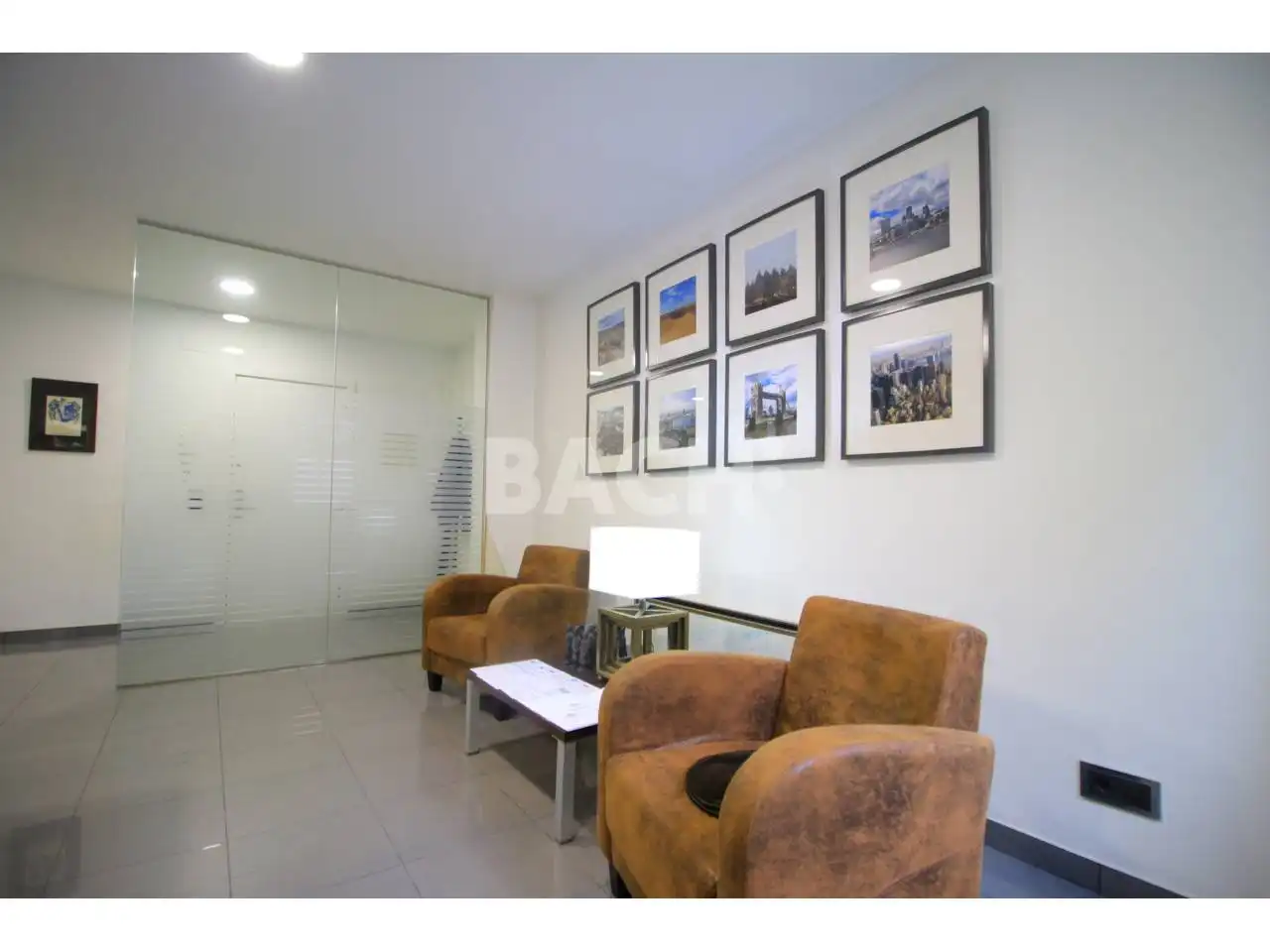 Ufficio con ascensore in affitto a Calle Manlleu 42, imagen 11