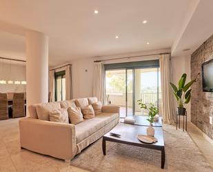 Living room of Duplex for sale in Marbella  with Heating, Private garden and Alarm