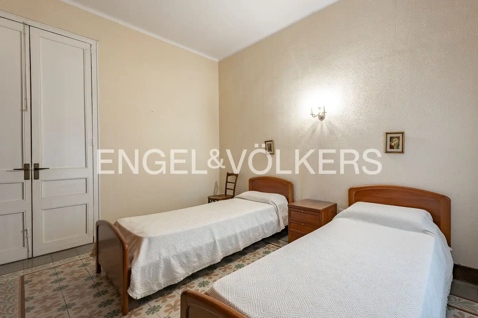 Habitación de Casa o chalet en venta en Sant Boi de Llobregat con Aire acondicionado, Calefacción y Jardín privado