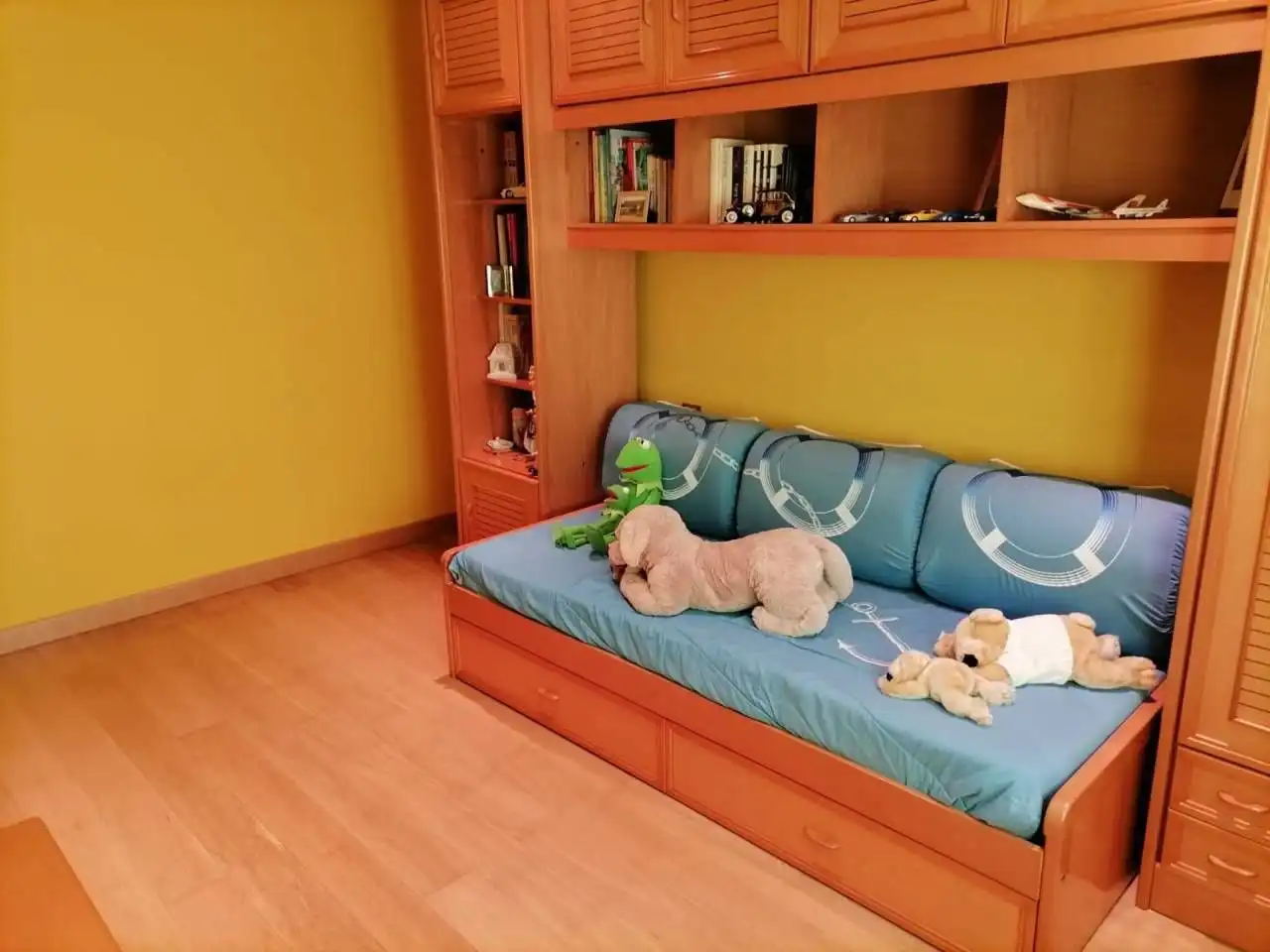 Bedroom of Detached homes for sale in Ciudad Rodrigo  with Parquet flooring, Terrace and Furnished
