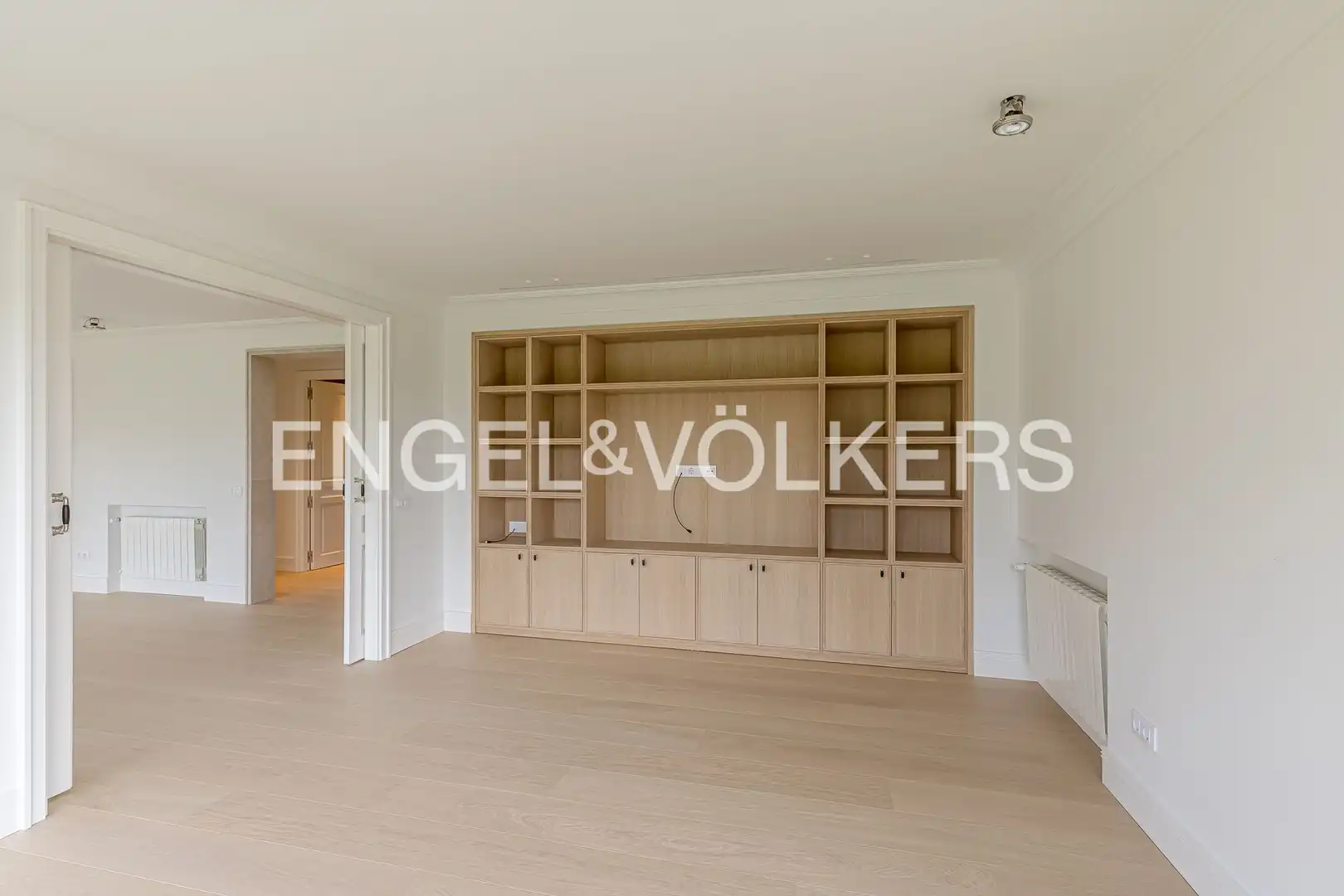 Living room of Flat for rent in Madrid  with Air Conditioner, Heating and Terrace
