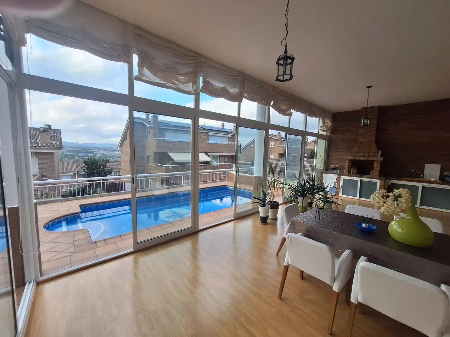 Piscina de Casa o xalet en venda en Sant Quirze del Vallès amb Aire condicionat, Calefacció i Jardí privat