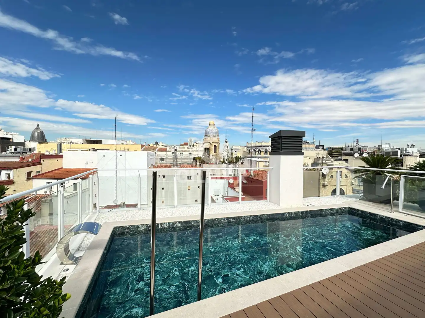 Piscina de Pis en venda en Madrid amb Calefacció, Piscina i Moblat
