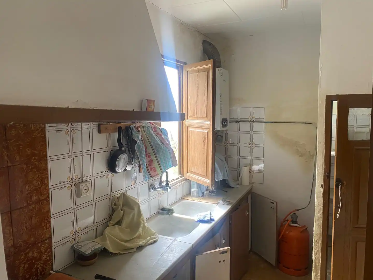 Cocina de Casa adosada en venta en Otos con Jardín privado, Terraza y Trastero