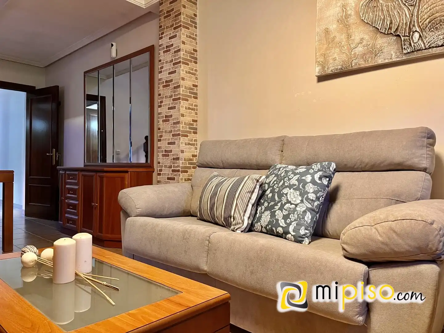 Sala de estar de Casa adosada en venta en Ruesga con Calefacción, Terraza y Amueblado