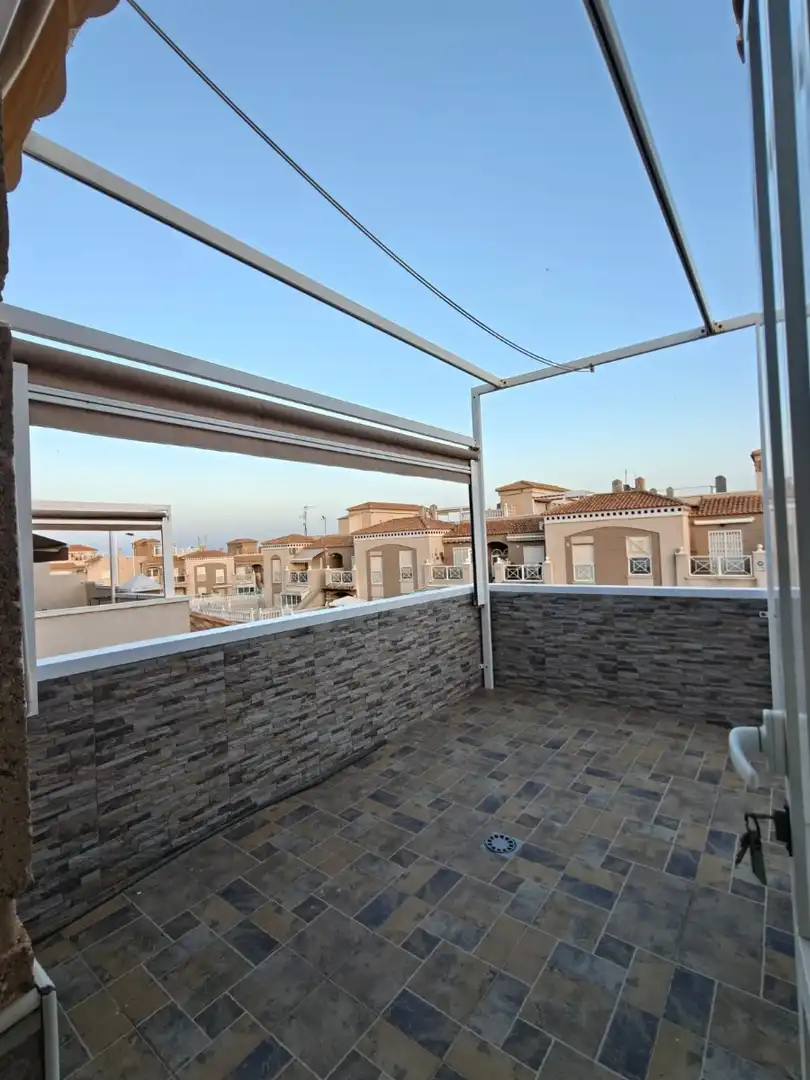Terrassa de Planta baixa de lloguer en Torrevieja amb Aire condicionat, Calefacció i Terrassa