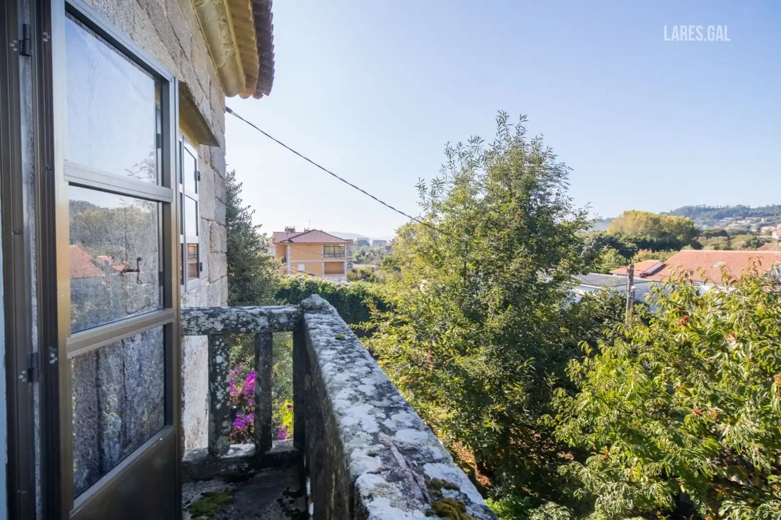 Terraza de Edificio en venta en Cangas 