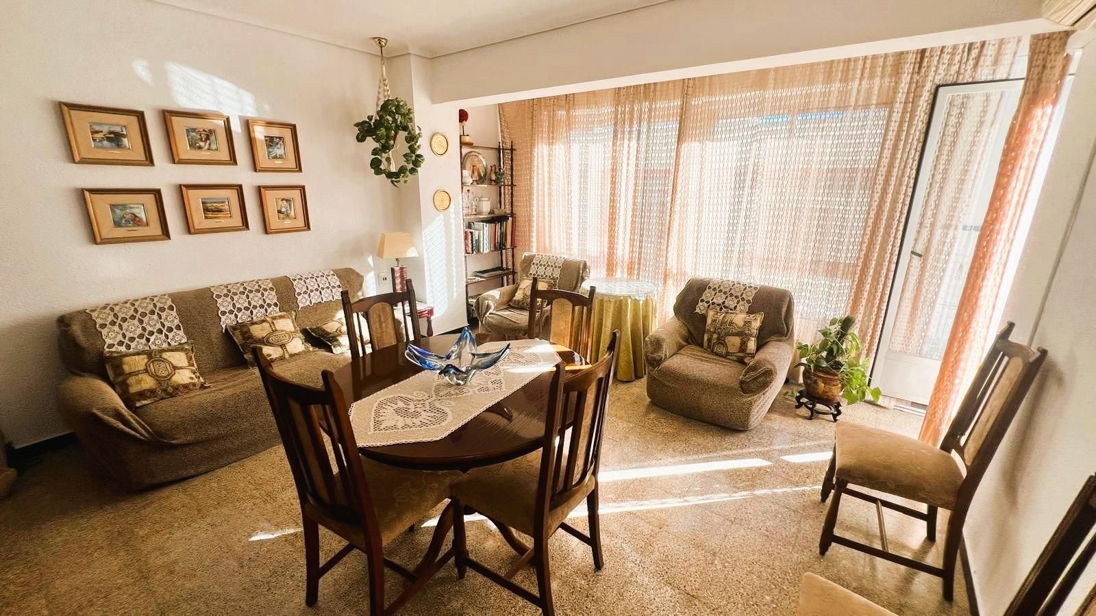Living room of Flat for sale in Castellón de la Plana / Castelló de la Plana  with Air Conditioner, Terrace and Balcony