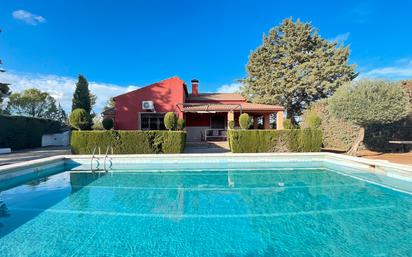 Piscina de Casa o xalet en venda en Baeza amb Terrassa i Piscina