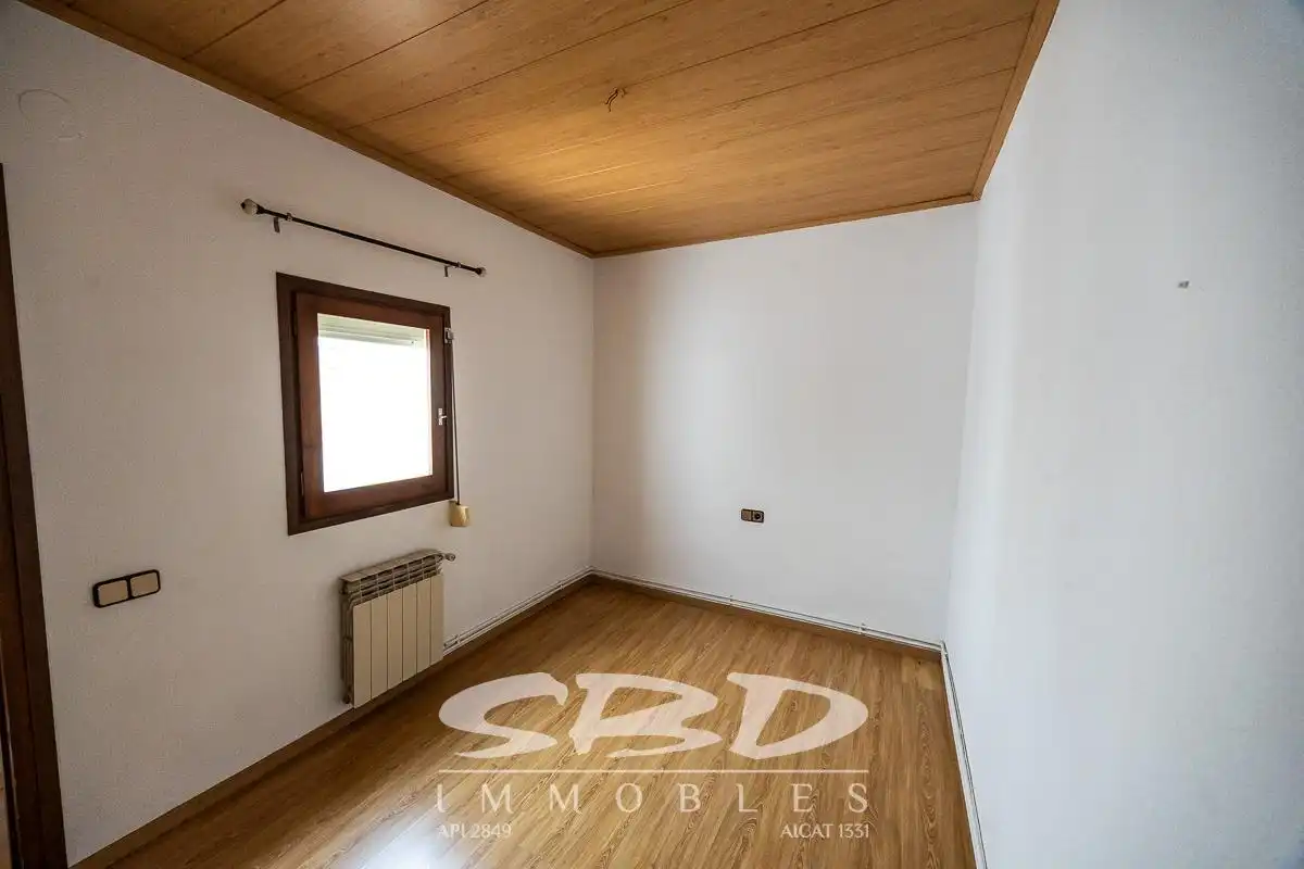 Habitación de Ático en venta en Sabadell con Calefacción y Terraza