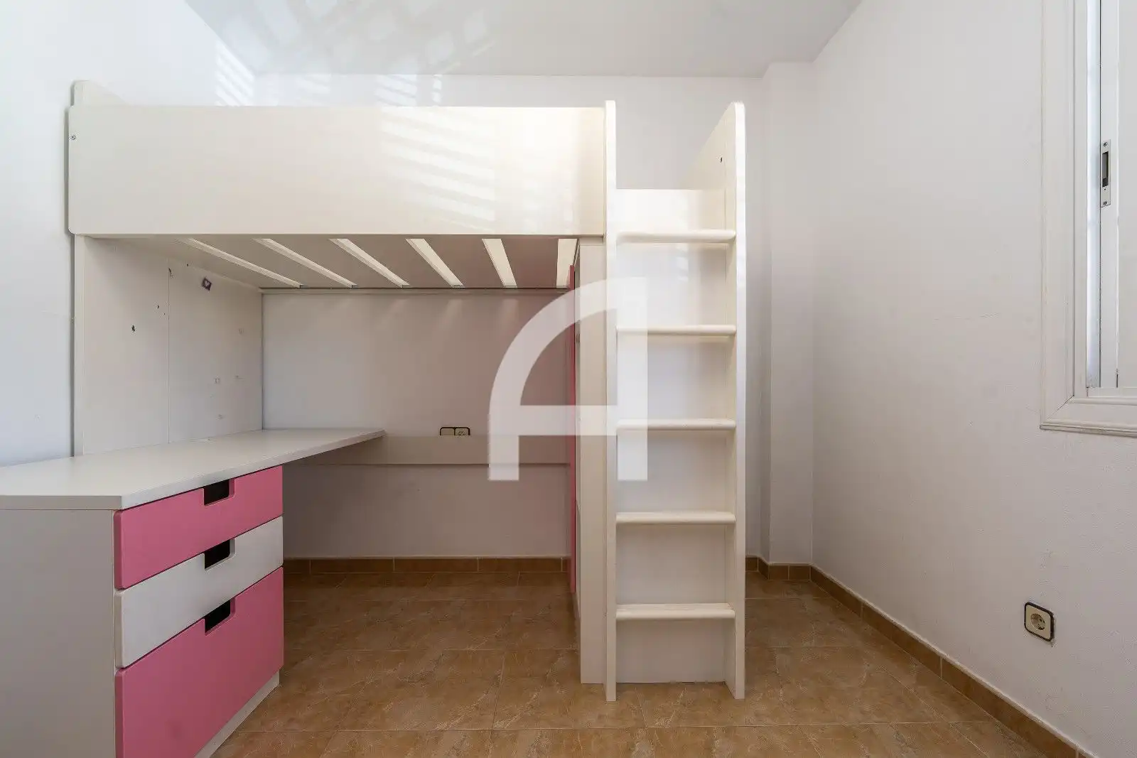 Habitación de Casa adosada en venta en Molins de Rei, Barcelona