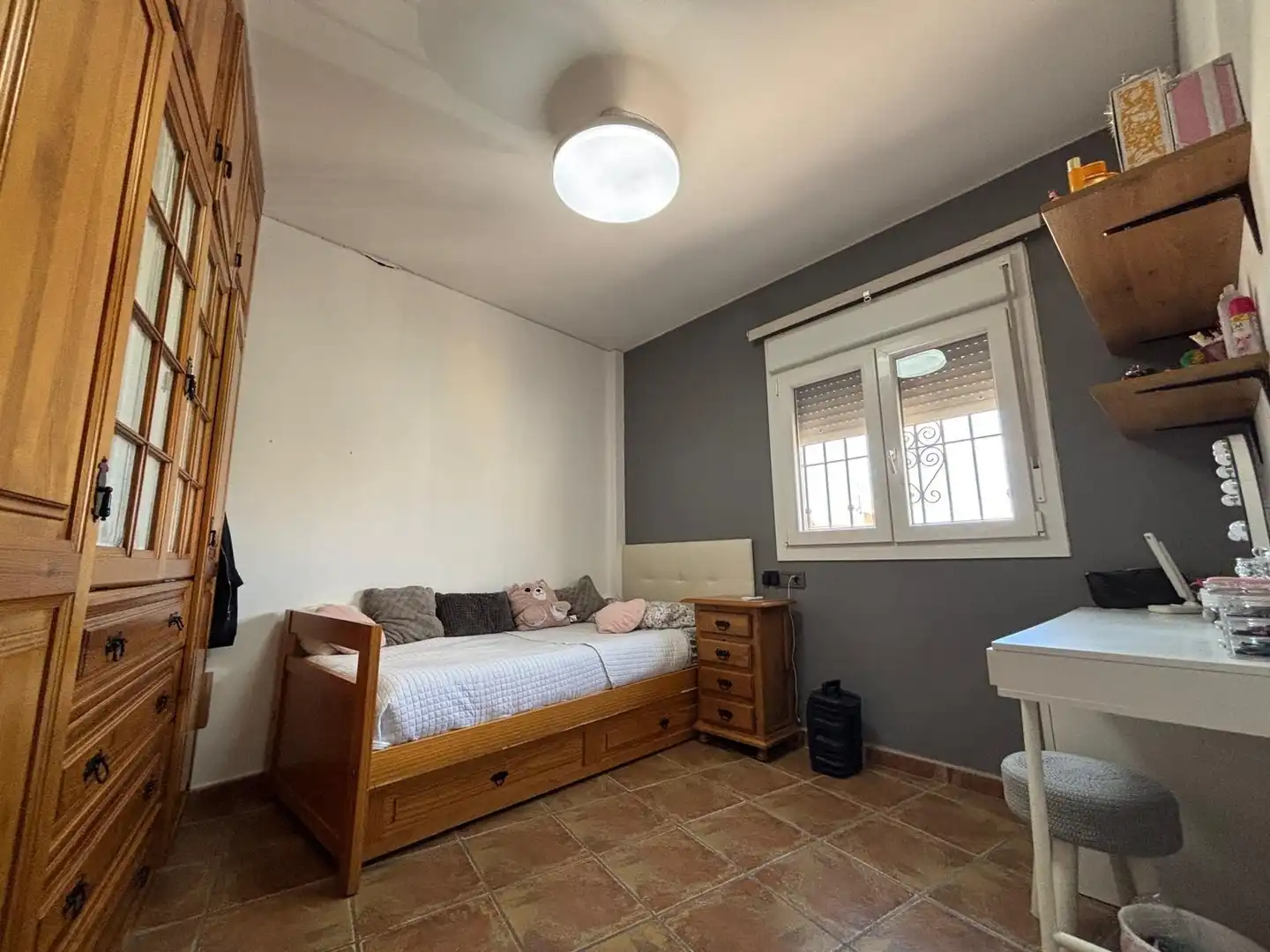 Dormitori de Casa adosada en venda en La Línea de la Concepción amb Terrassa