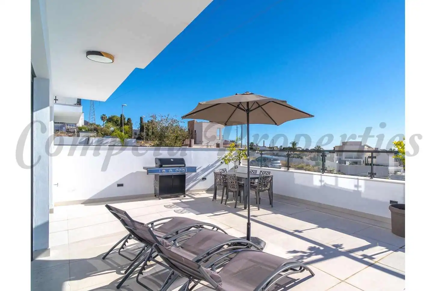 House with pool for sale in Capistrano