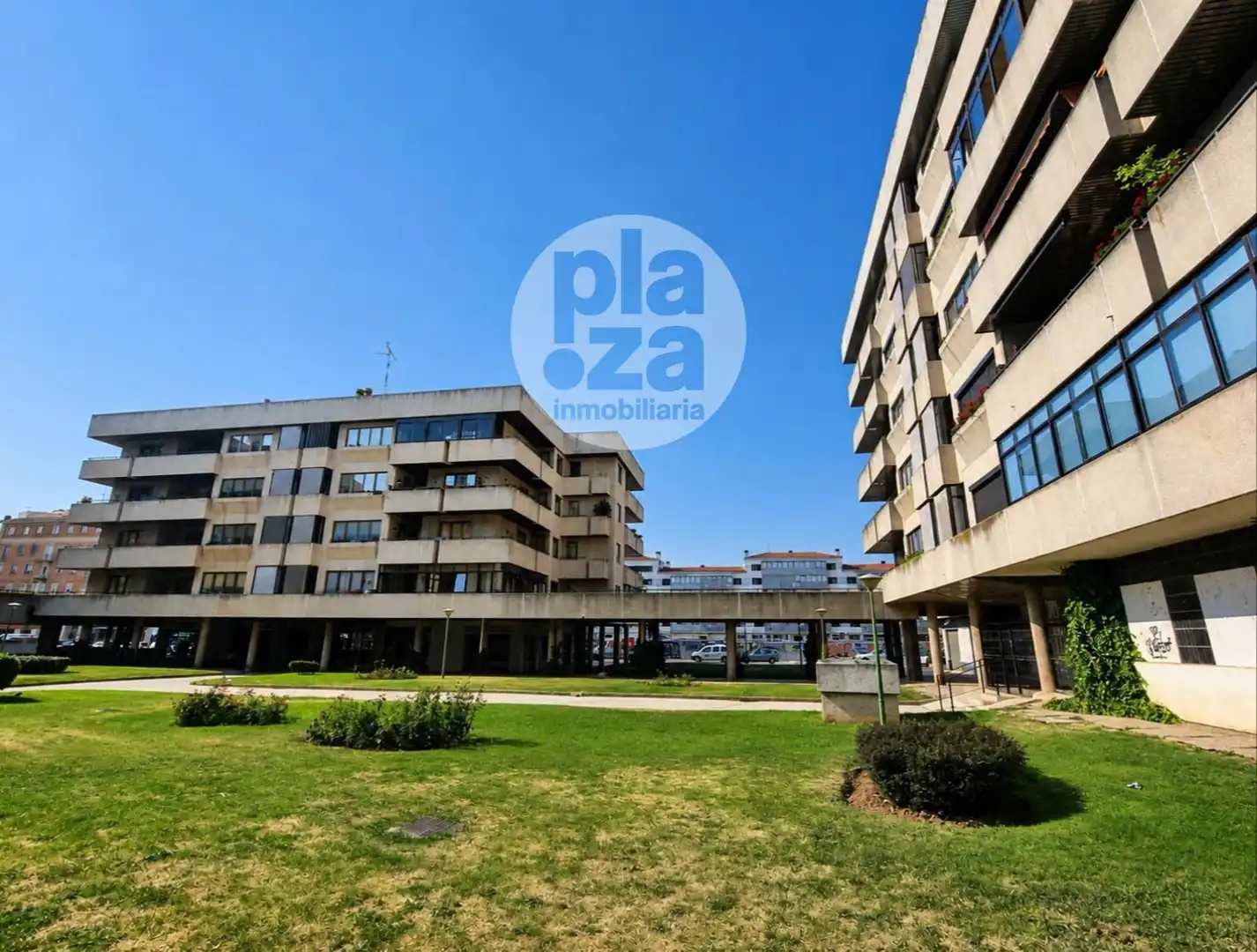 Aparcament de Pis en venda en Burgos amb Calefacció, Terrassa i Traster