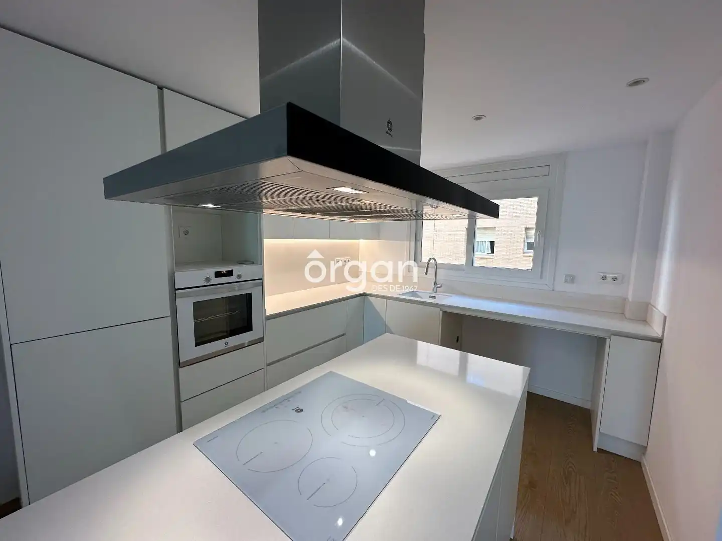 Kitchen of Flat for sale in Sant Cugat del Vallès  with Air Conditioner, Heating and Terrace
