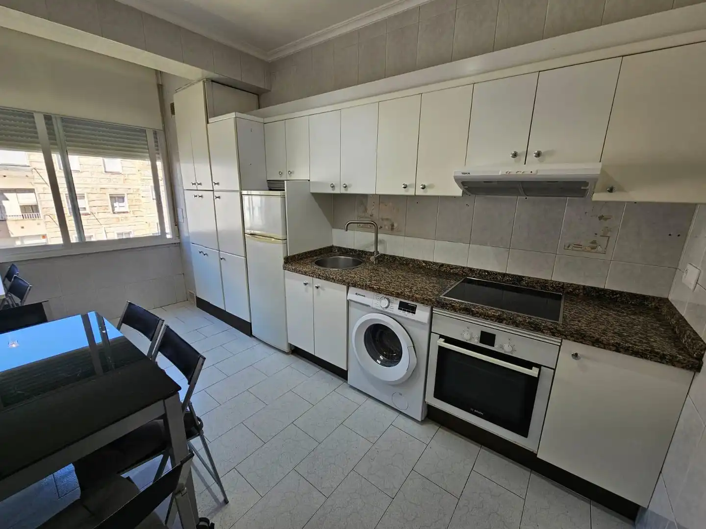 Kitchen of Flat for share in Ourense Capital   with Heating and Furnished