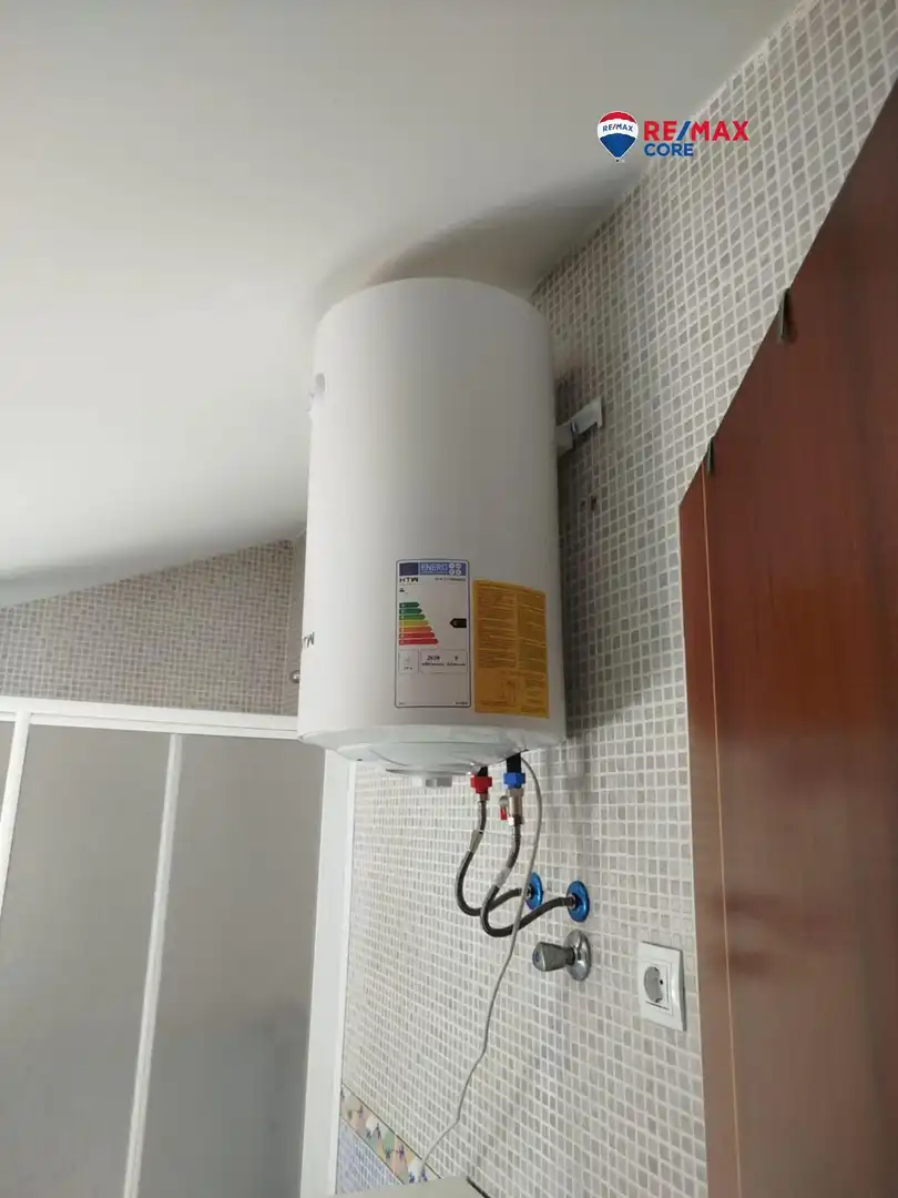 Badezimmer von Dachboden zum Verkauf in Puebla de la Calzada mit Klimaanlage, Heizung und Möbliert