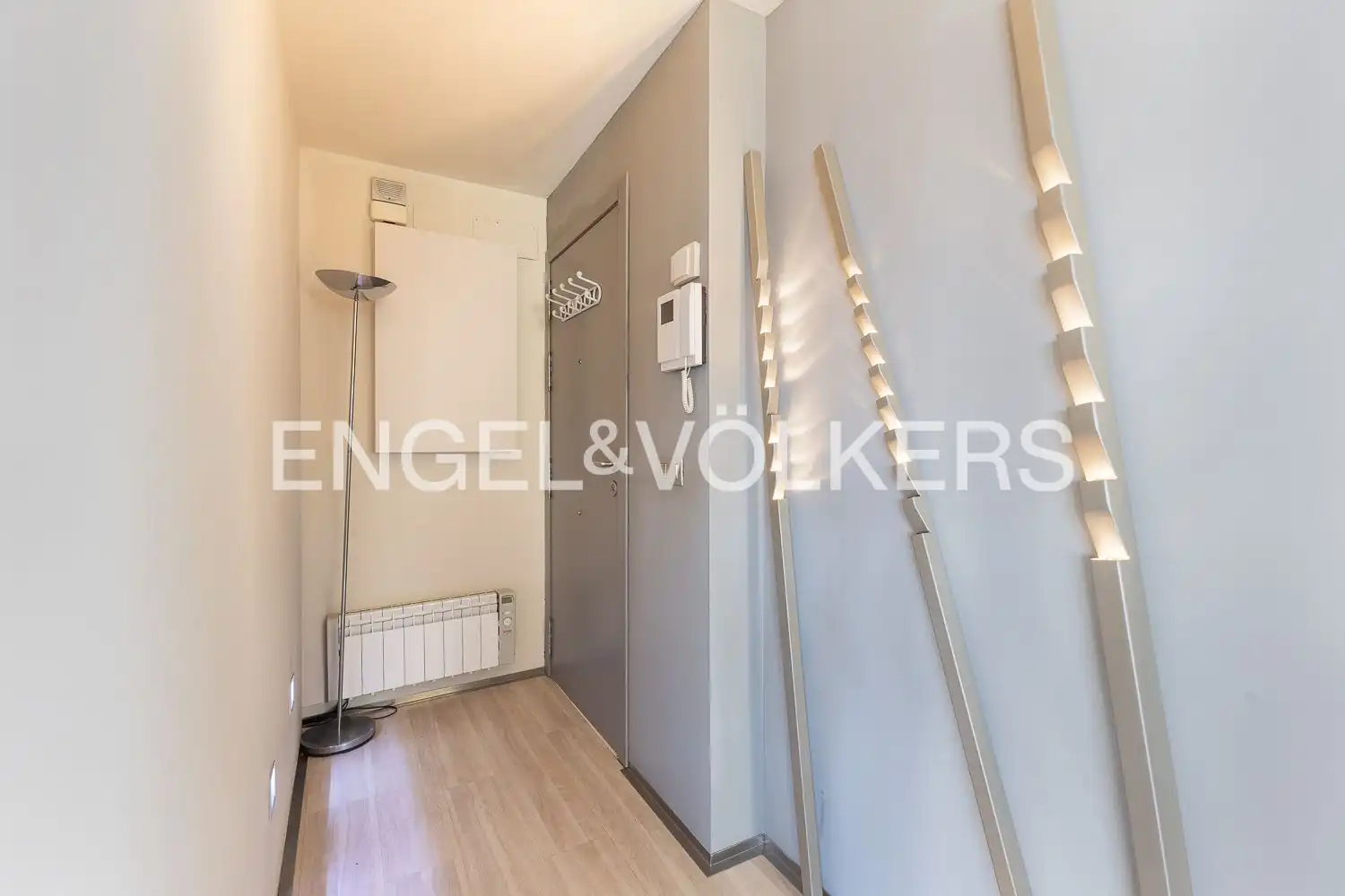 Wohnung zum Verkauf in Valencia mit Klimaanlage, Heizung und Möbliert