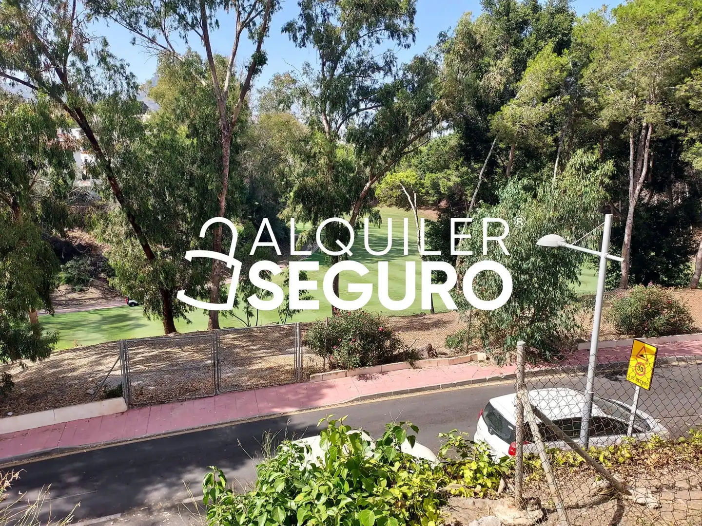 Exterior view of Attic for rent in Benalmádena  with Terrace, Swimming Pool and Furnished