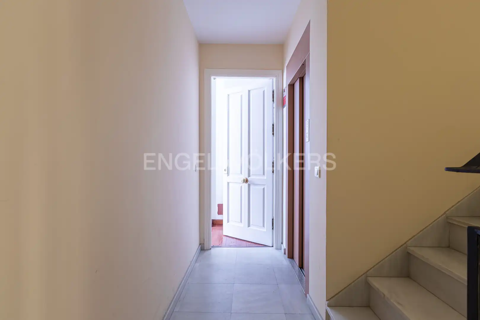 Attic for sale in Sevilla  with Air Conditioner, Heating and Terrace