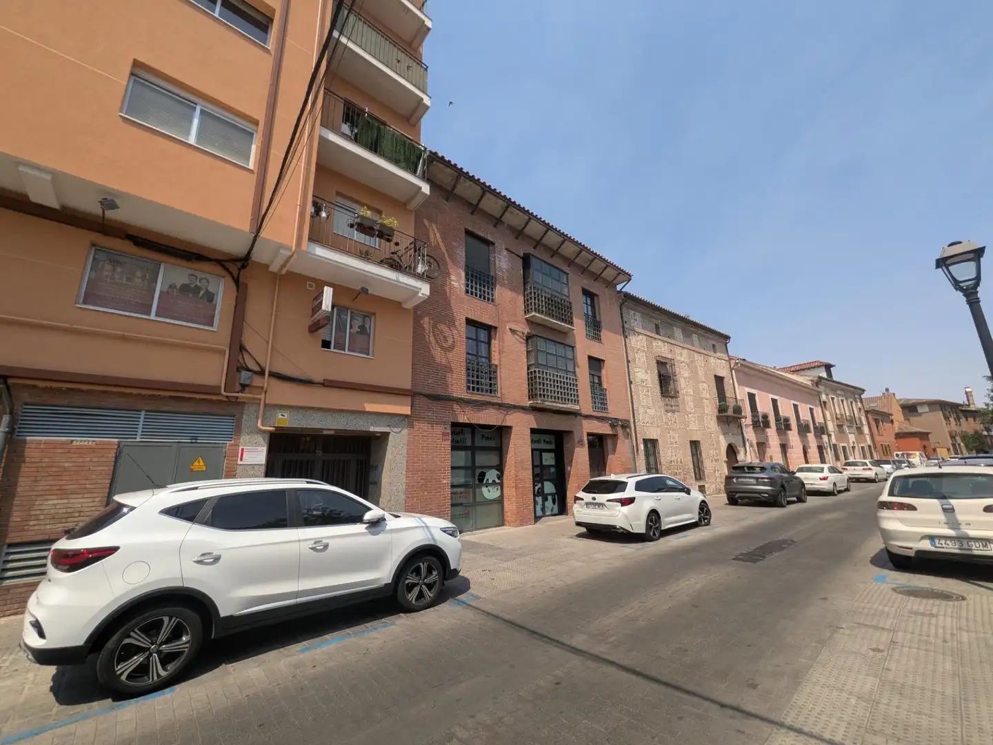 Vista exterior de Piso en venta en Alcalá de Henares con Calefacción