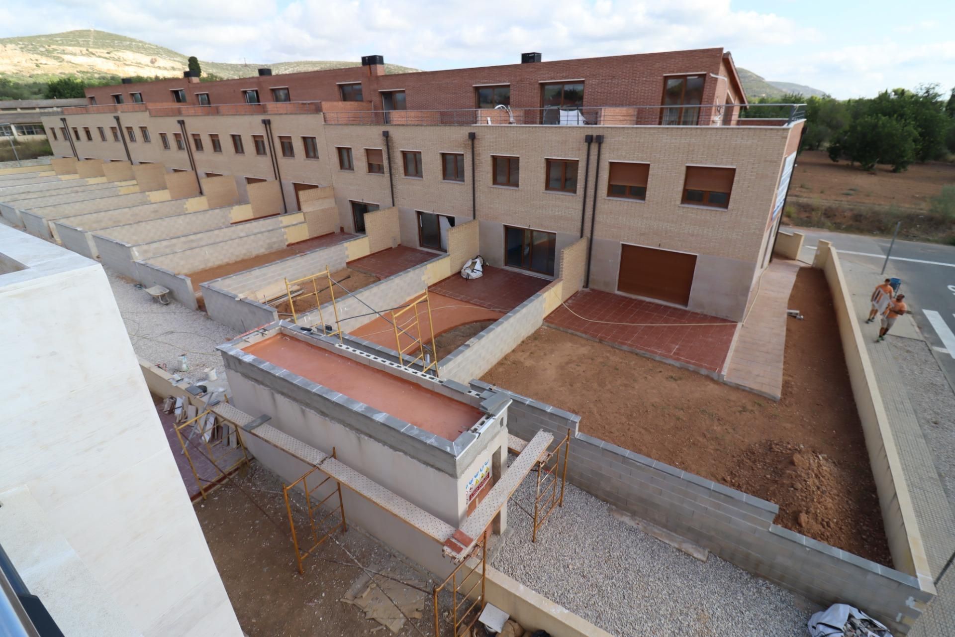 Vista exterior de Casa adosada en venda en Ulldecona amb Terrassa i Piscina comunitària