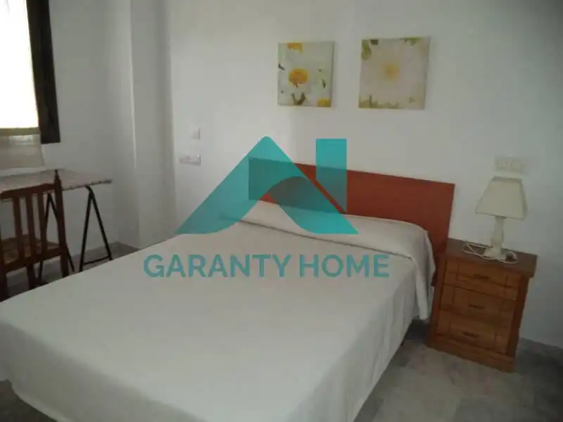 Habitación de Apartamento de alquiler en Cáceres con Aire acondicionado, Calefacción y Terraza