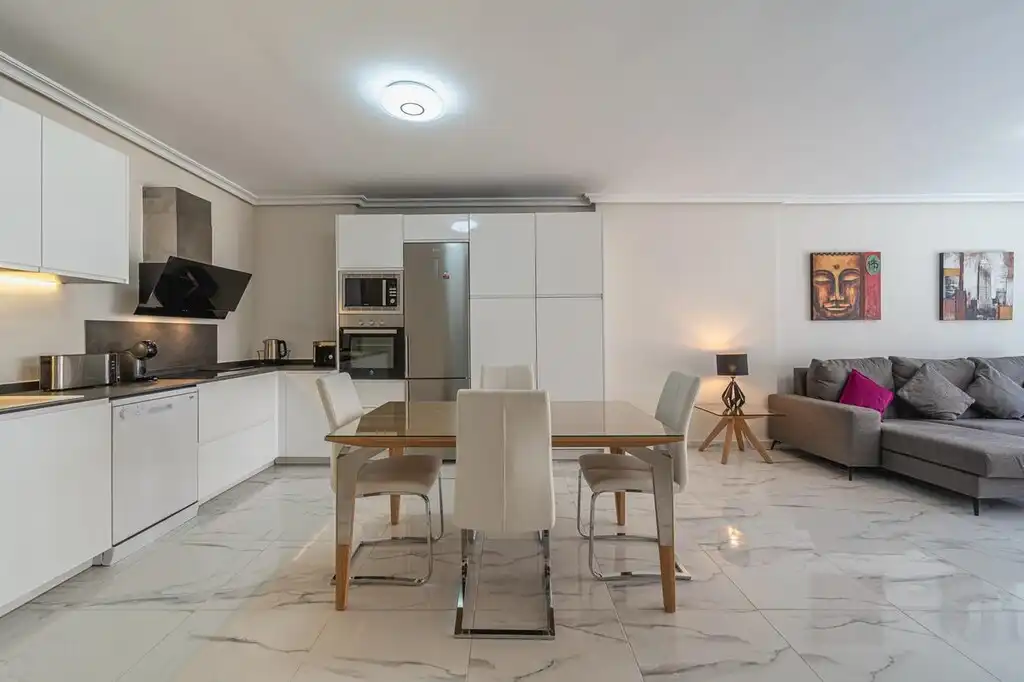 Home with pool for sale in Nueva Andalucía, imagen 2
