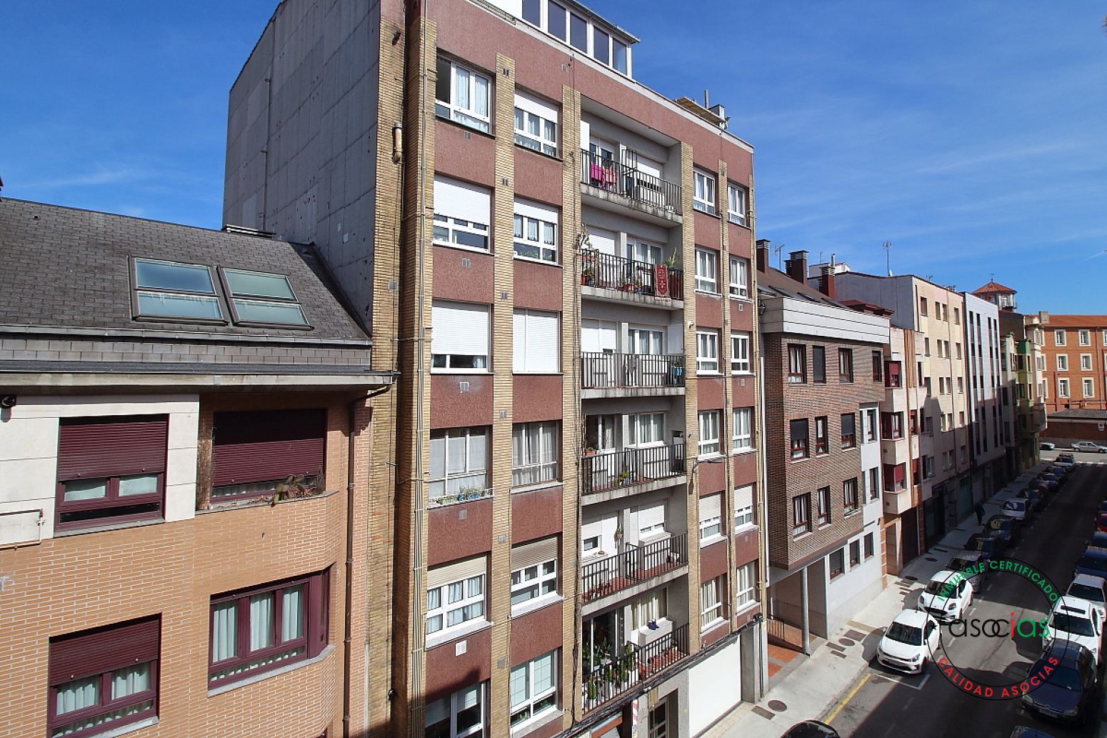 Vista exterior de Pis en venda en Gijón  amb Calefacció