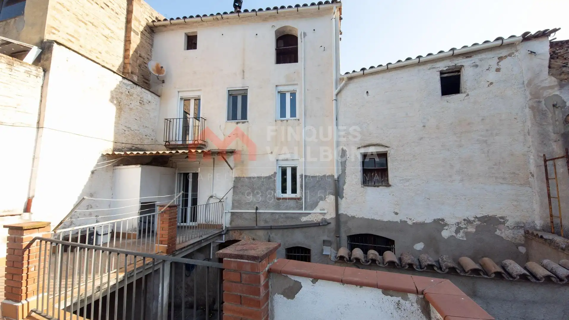 Vista exterior de Casa adosada en venta en La Torre de Claramunt