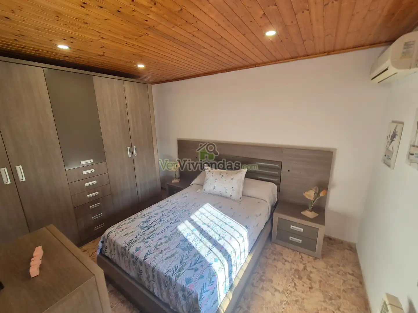 Dormitori de Casa o xalet en venda en Sant Vicenç Dels Horts amb Aire condicionat, Calefacció i Jardí privat