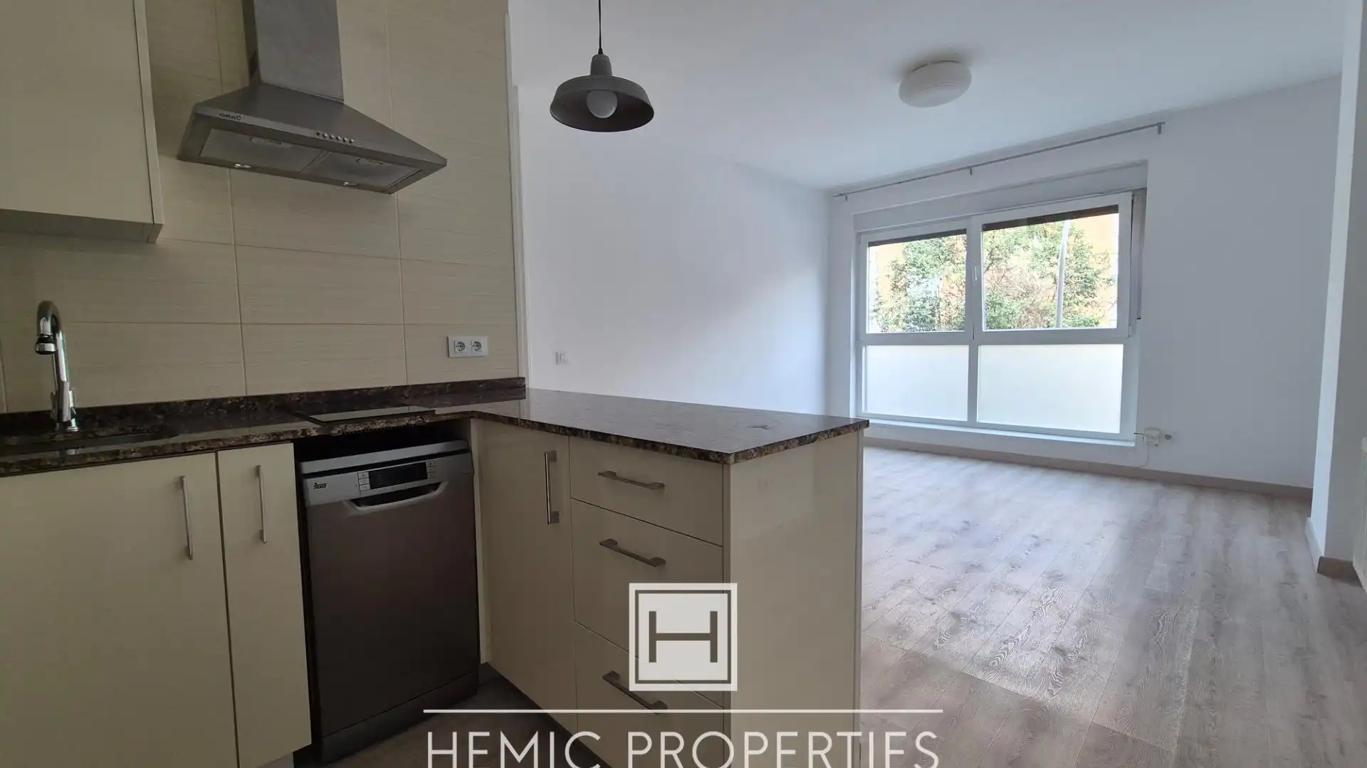 Apartamento en venta en Calle Calle Pedro Muguruza, Nueva España, Chamartín