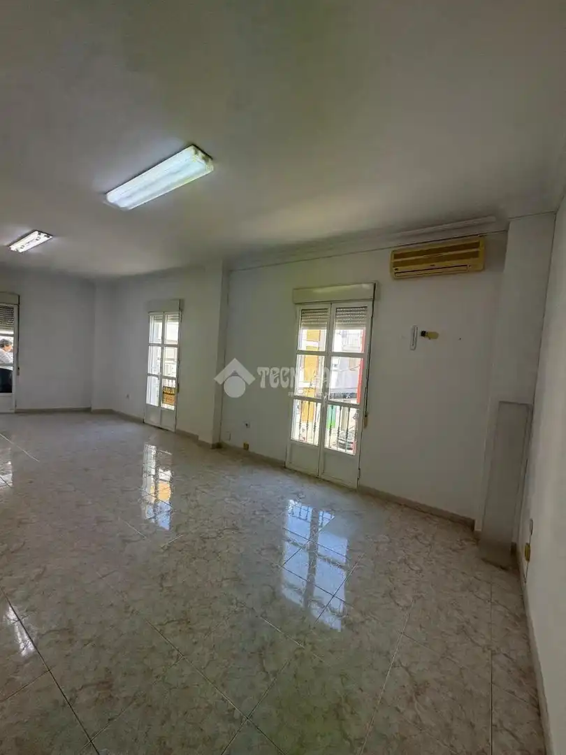 Office for rent in Trigueros