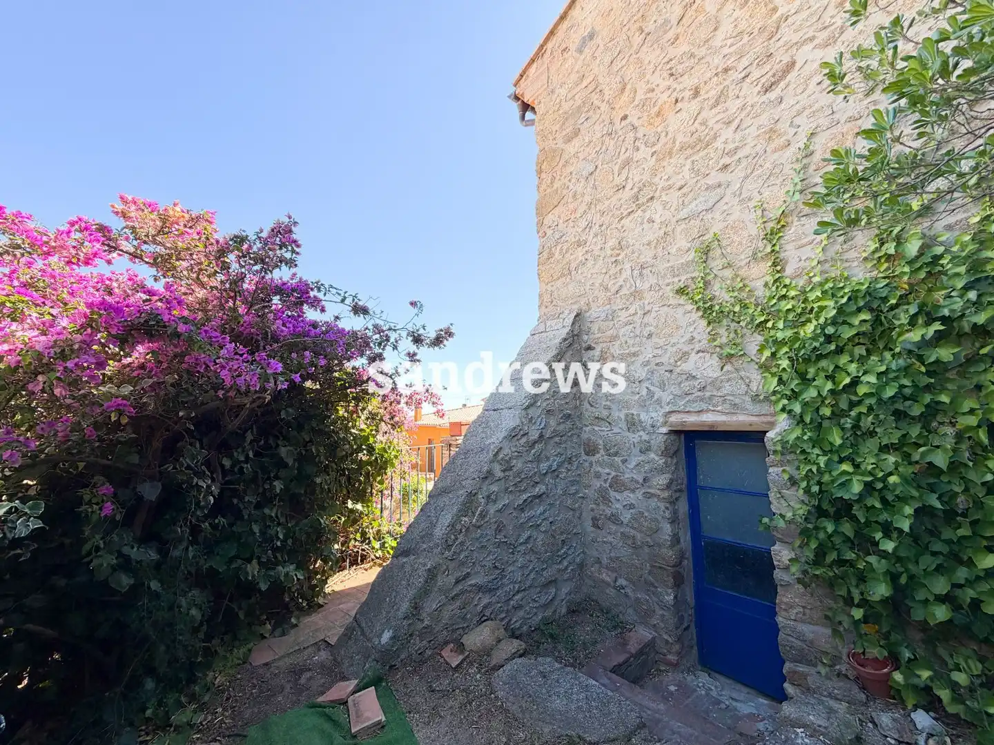 Vista exterior de Finca rústica en venda en Cantallops amb Calefacció i Jardí privat