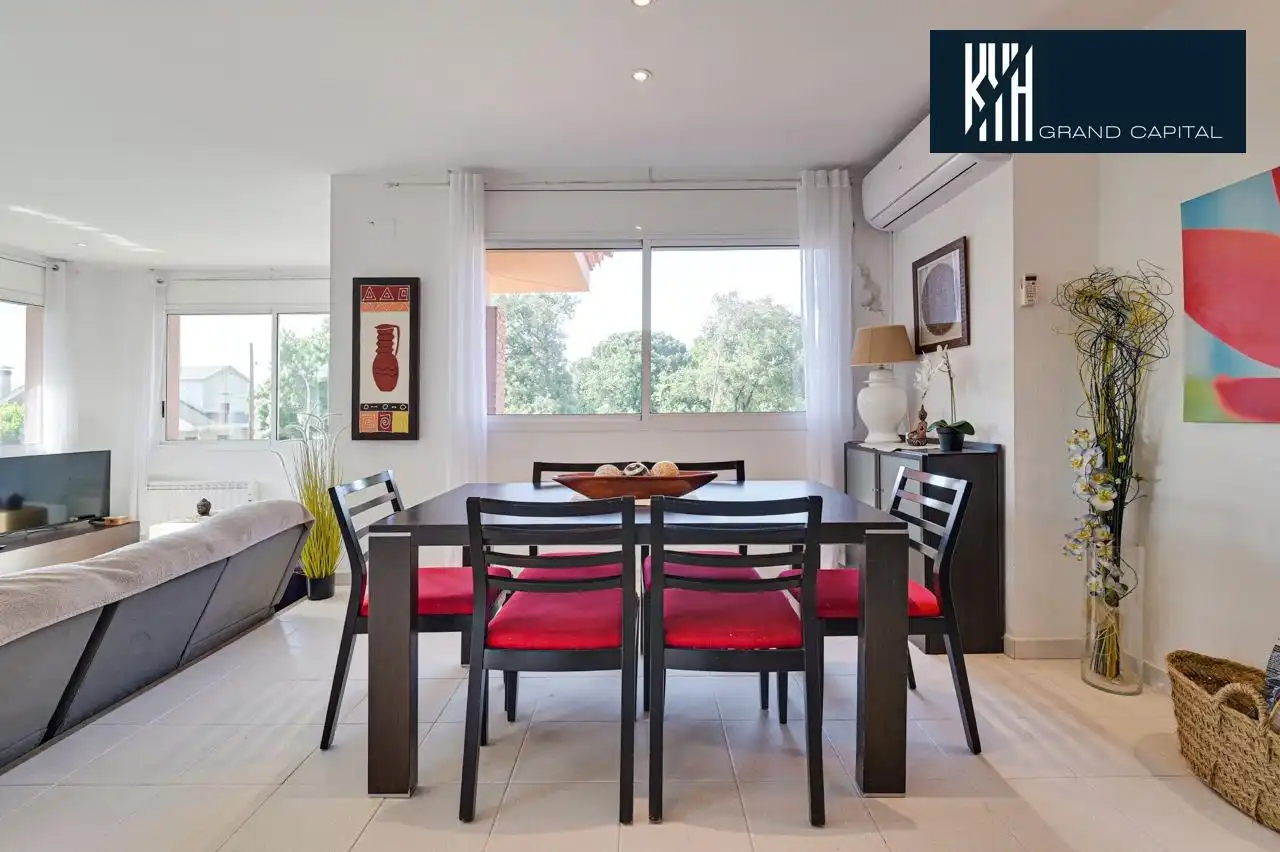 Casa con piscina in vendita a Carrer Carrer Montserrat, imagen 16