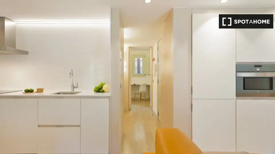 Flat with terrace to rent in Ciutat Vella, imagen 8