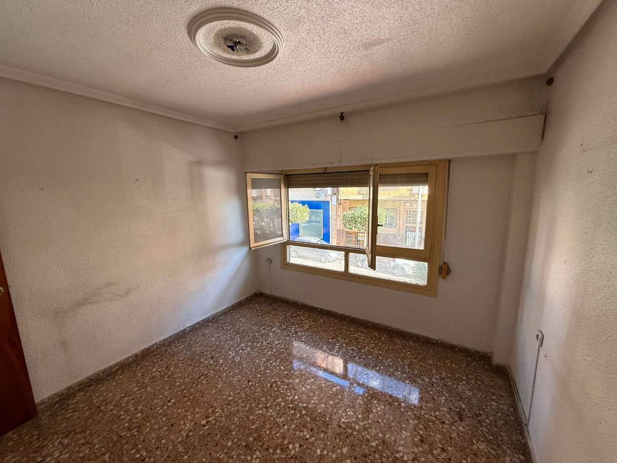 Habitación de Piso en venta en Elda