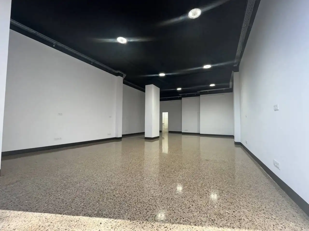 Local de alquiler en Calle Concilio de Trento, 45, El Clot