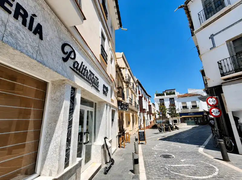 Vista exterior de Casa o xalet en venda en Vélez-Málaga amb Aire condicionat, Terrassa i Moblat