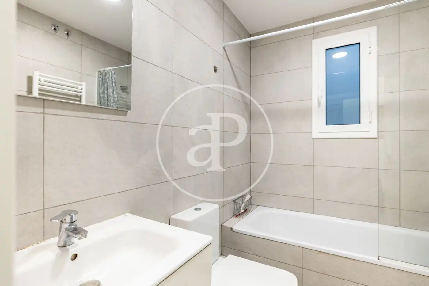 Baño de Piso en venta en Barcelona con Aire acondicionado y Calefacción