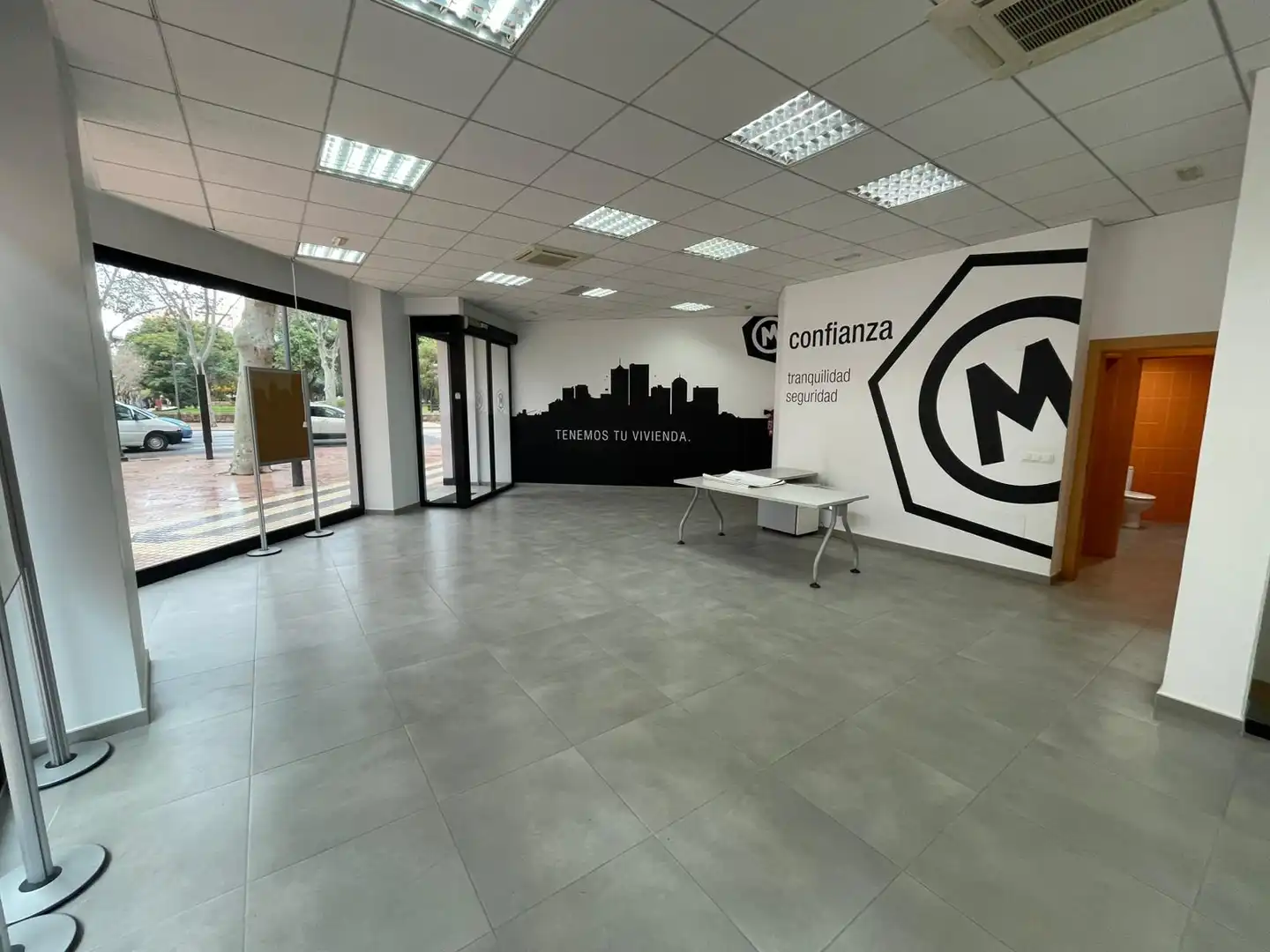 Office for rent in Cartagena  with Air Conditioner and Heating