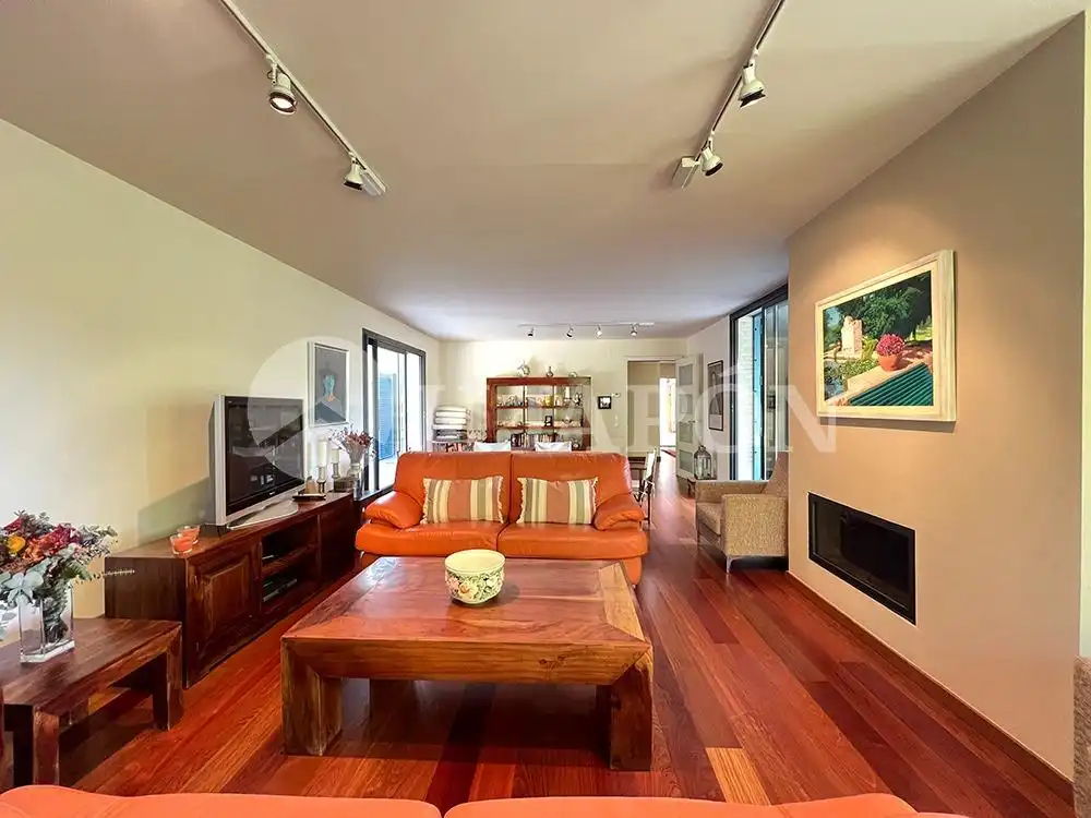 Detached homes for sale in Vallromanes, Barcelona